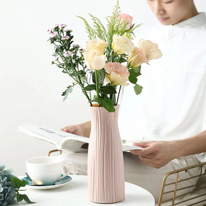 White Plastic Vase for Home Decoration Xerxes Eagles